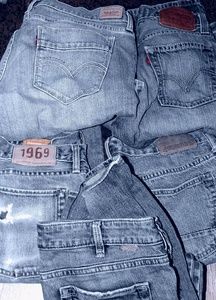 Blue Jeans resellers 5 pair Gap, Levi, more